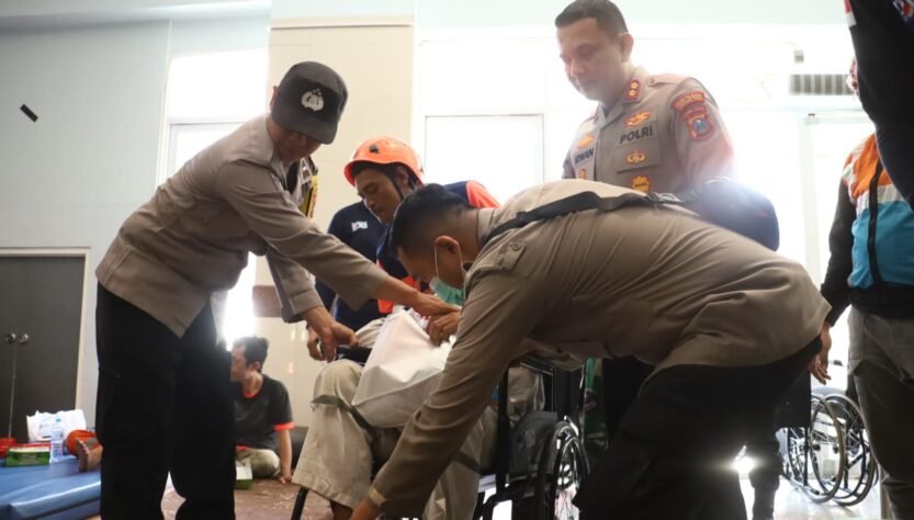 Polres Pelabuhan Tanjungperak Dampingi Korban Peristiwa KM Mutiara Sentosa II, Pastikan Penanganan Maksimal