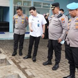 Kapolresta Malang Kota Cek Dua SPPG Polri, Pastikan Standar Pemenuhan Gizi hingga Pengelolaan Limbah Berjalan Optimal